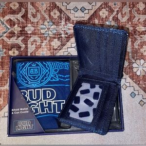 NWT Bud Light Men’s Bifold Wallet and Can Coozie Budweiser
